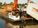 LKW faehrt in den Rhein Langel Hitdorf Faehre P203